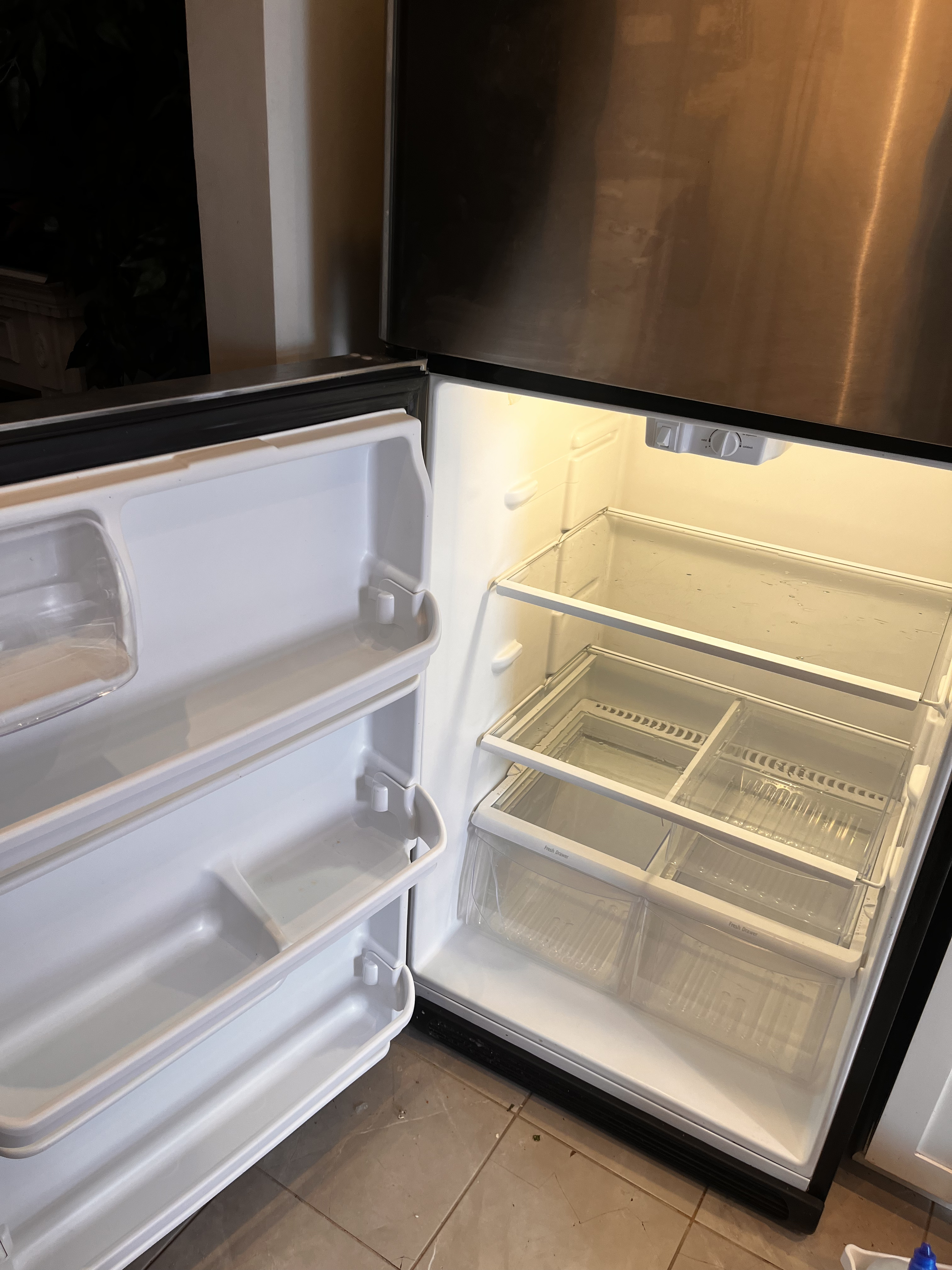 Clean Refridgerator